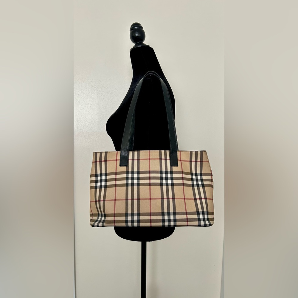 BURBERRY London Nova Check Beige Black Red Plaid Tote - Medium - Very Good Cond.